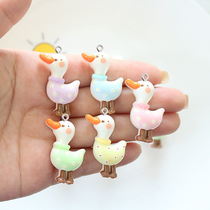 10 個かわいい光沢のあるグリッターアヒル樹脂 DIY 発光 - Resin Art Earrings Material のレビューと価格