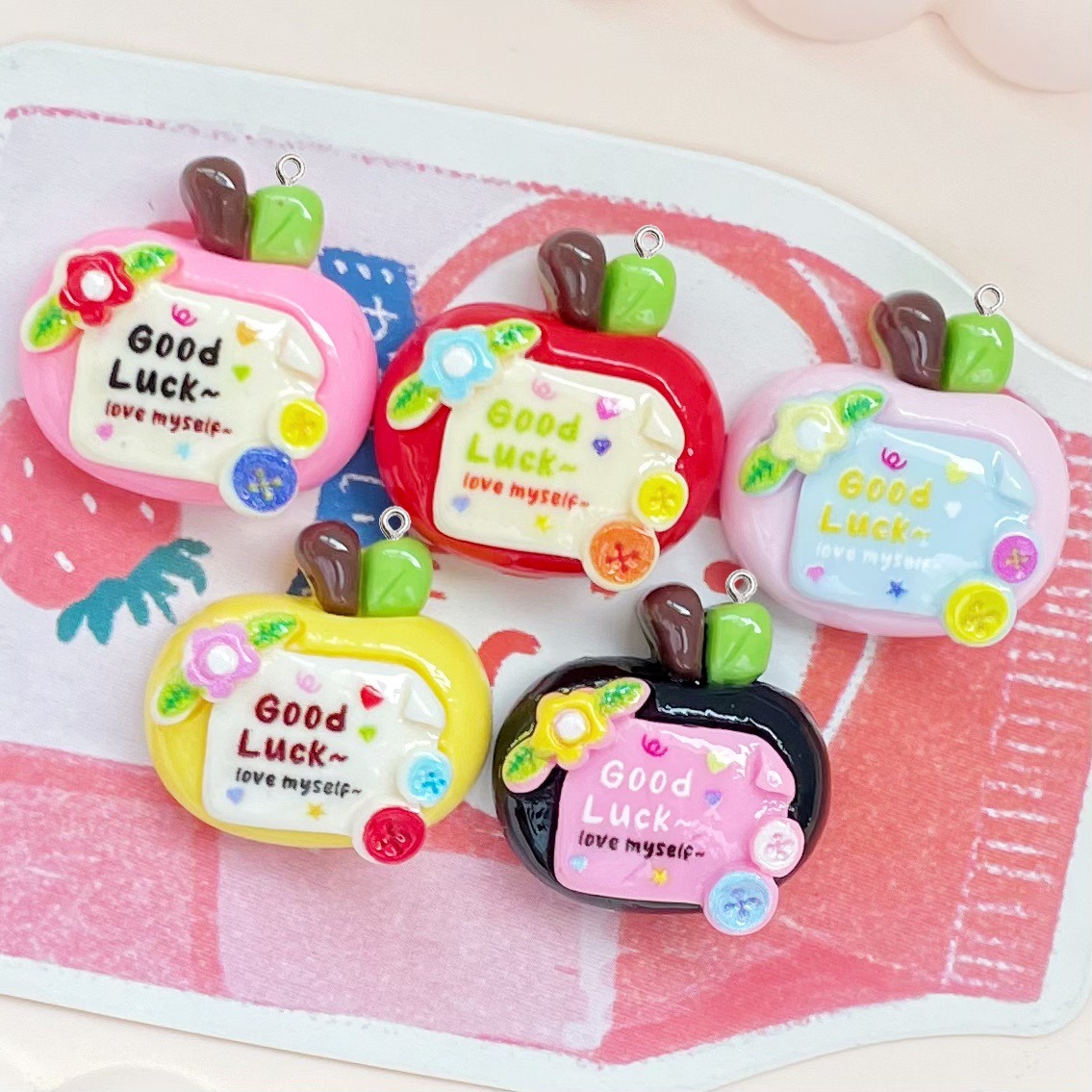 10 個かわいい幸運の赤いリンゴ平面樹脂ペンダント電話ジュエ - Resin Art Earrings Material のレビューと価格