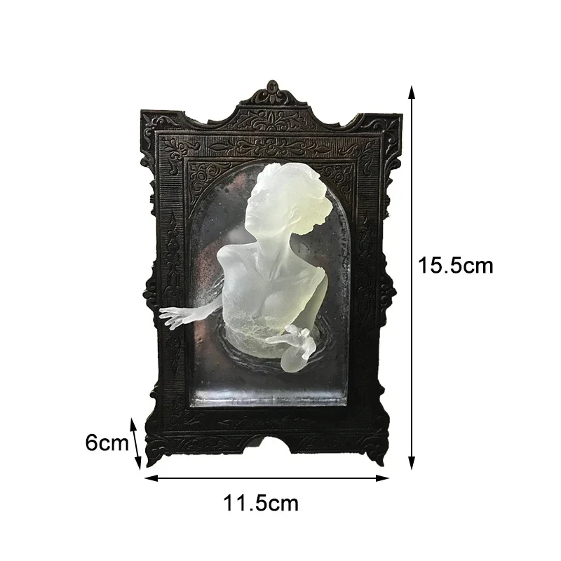 ゴシックデビルハンドウォールデコレーション、光るゴーストミラ - Resin Art On Wall のレビューと価格