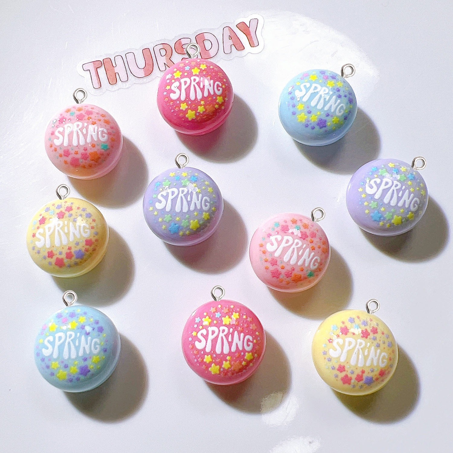 10 個円形平面樹脂チャーム所見 DIY イヤリングブレスレ - Resin Art Earrings Material のレビューと価格